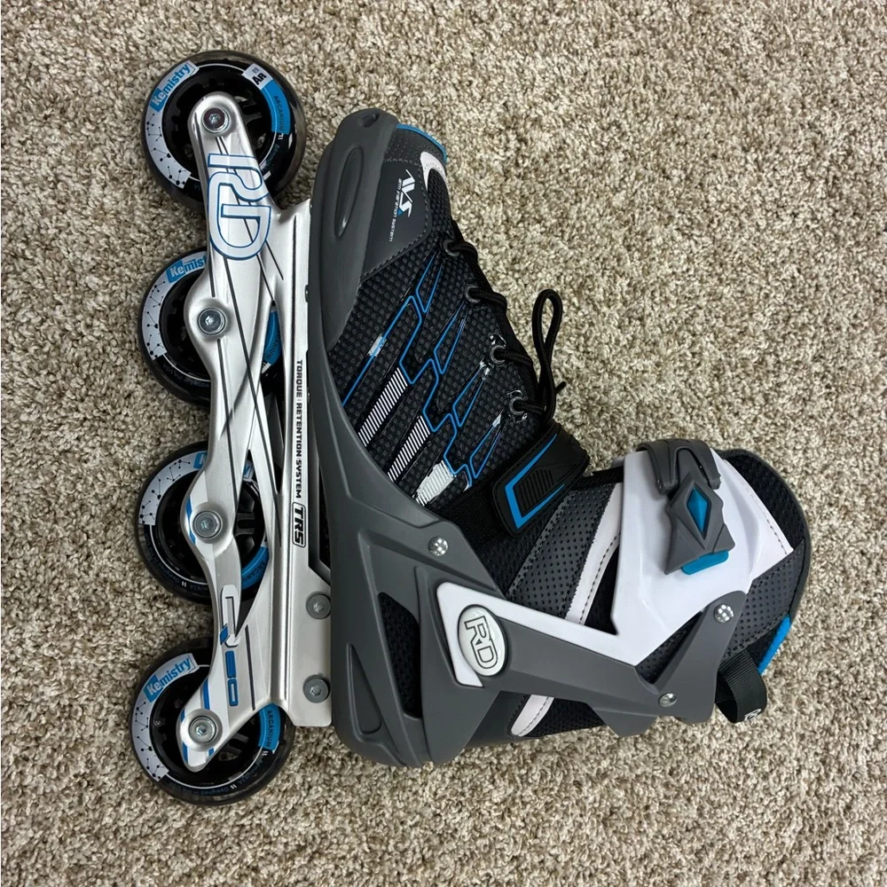 Woman’s Black & Blue roller skates Skates size 10 - Picture 7 of 12